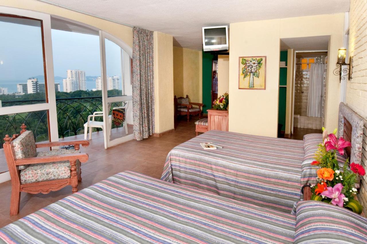 Real Bananas All Inclusive Acapulco Exterior photo